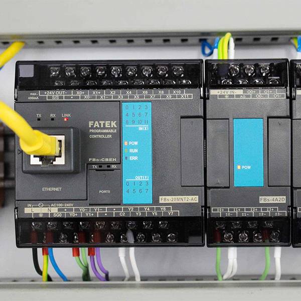 PLC چیست؟ (مزایا و انواع مختلف)