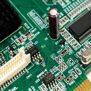 معرفی قطعات الکترونیکی SMD و انواع آن
